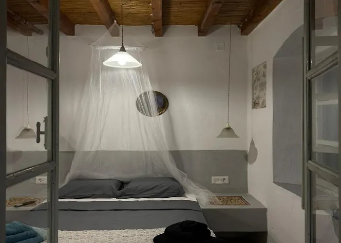 Petrino 1 - Traditional Lerian House *