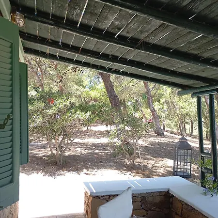 Petrino 1 - Traditional Lerian House * Vromolithos