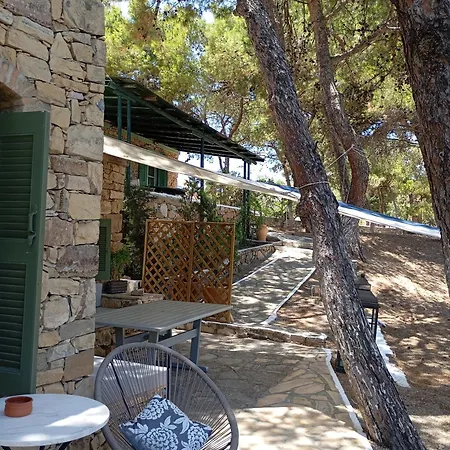 Petrino 1 - Traditional Lerian House